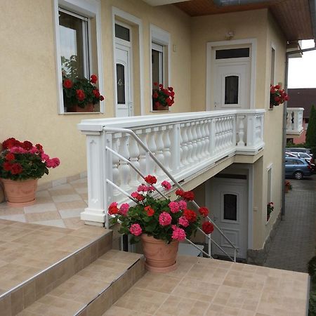 Jozsef Apartments House Залакарош Экстерьер фото