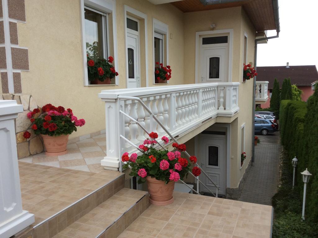 Jozsef Apartments House Залакарош Экстерьер фото