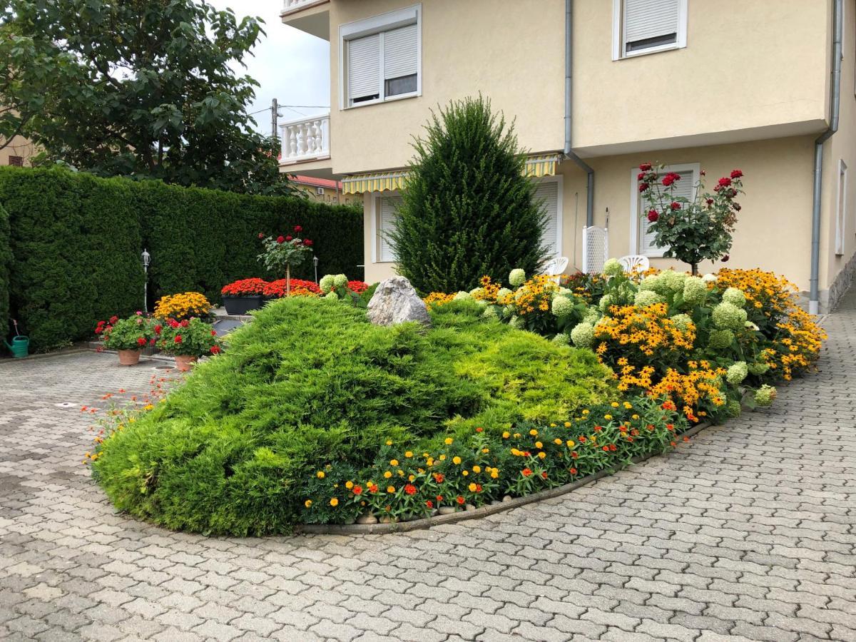 Jozsef Apartments House Залакарош Экстерьер фото